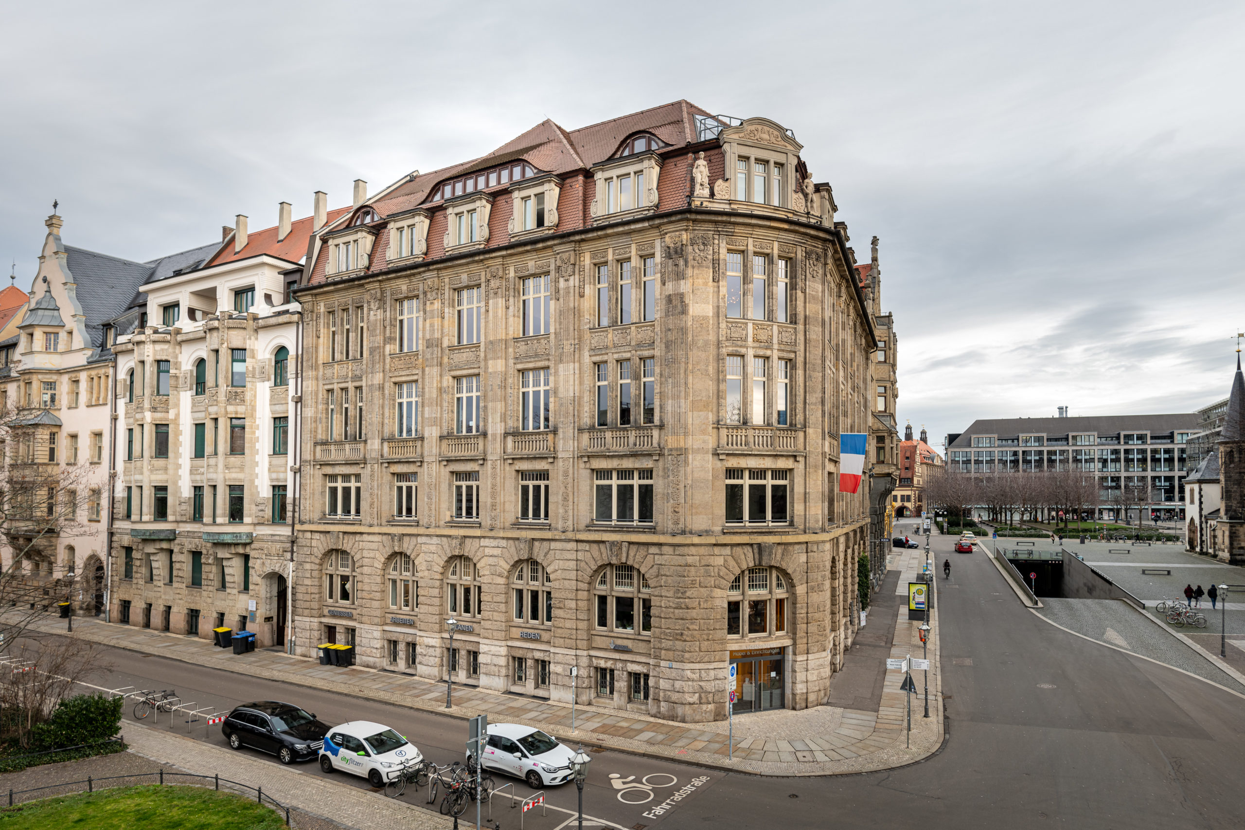 Vicus Real Estate Thomaskirchhof GmbH verkauft Büro und Geschäftshaus